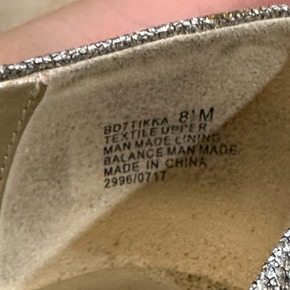 Bandolino metallic sparkles silver bow round toe wedge heels shoes - Picture 13 of 17